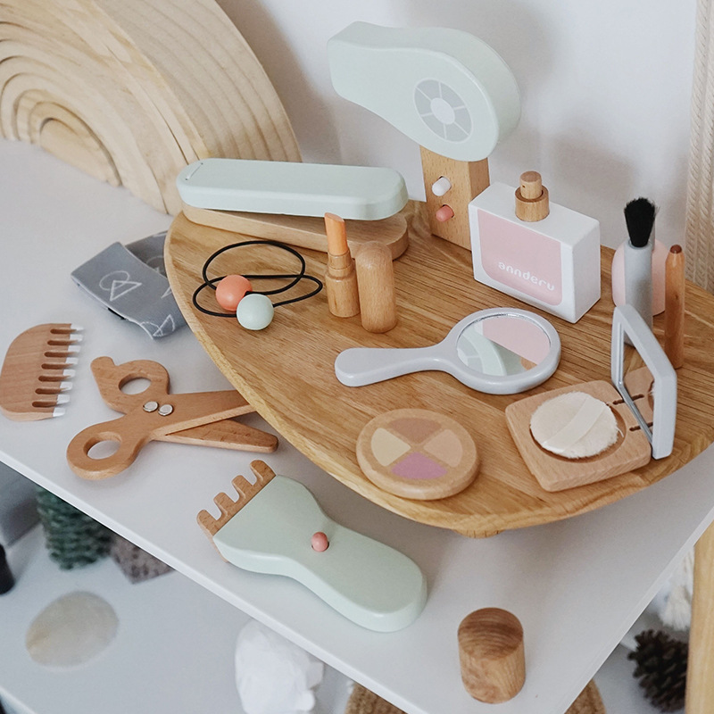 New Children Wooden Simulation - огляд і ціна Beauty Makeup Game