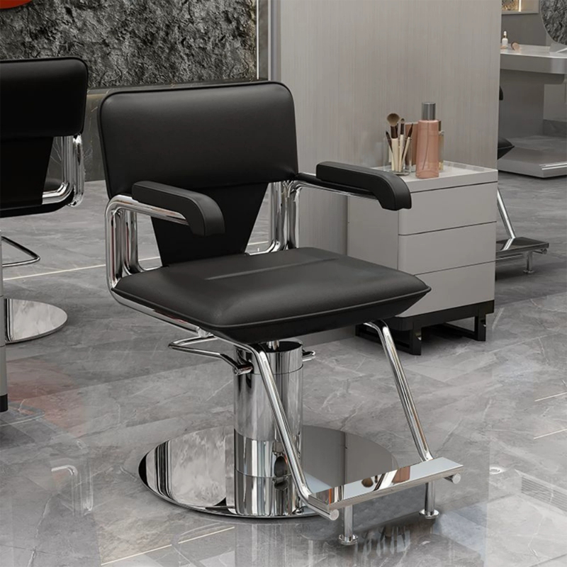 Styling Waiting Barber Chair P - огляд і ціна Beauty Works Makeup